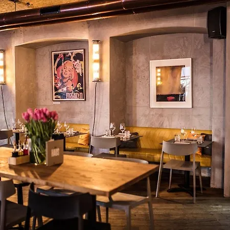 Vander Urbani - A Member Of Design Hotel 4*
