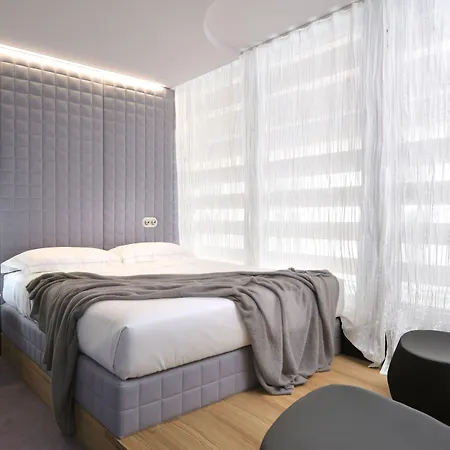 Vander Urbani - A Member Of Design 4*