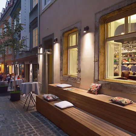 Vander Urbani - A Member Of Design Lubiana