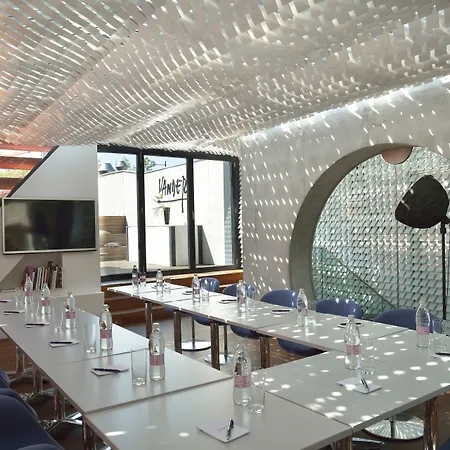 Vander Urbani - A Member Of Design Hotel 4*