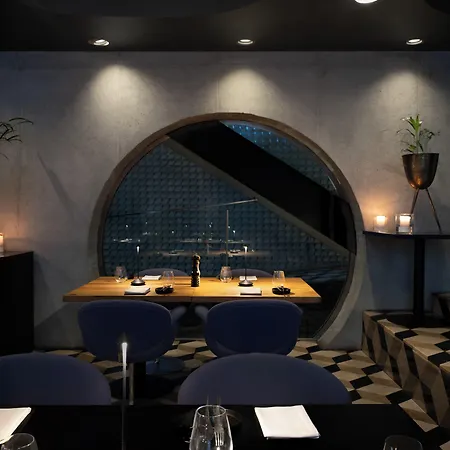 Vander Urbani - A Member Of Design