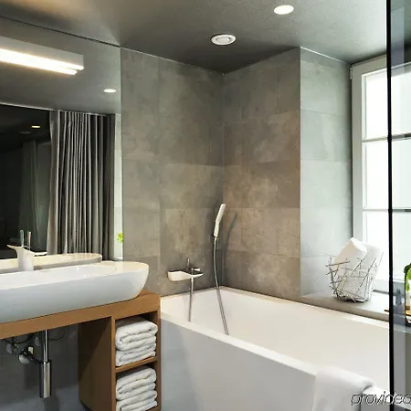 Vander Urbani - A Member Of Design ليوبليانا