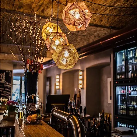 Vander Urbani - A Member Of Design Lubiana