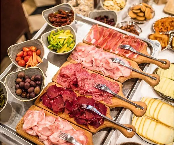 Vander Urbani - A Member Of Design Готель 4*